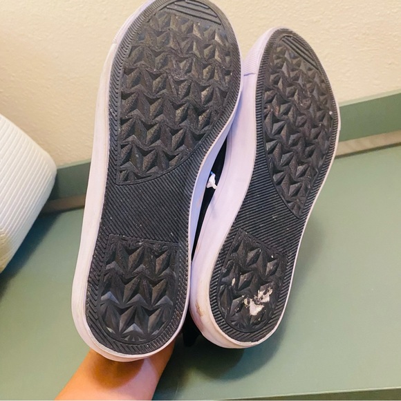 ⭐️ Twisted Slip In and Step Out Shoes - Picture 5 of 7